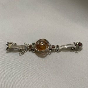 Light pink disc, silver chain bracelet